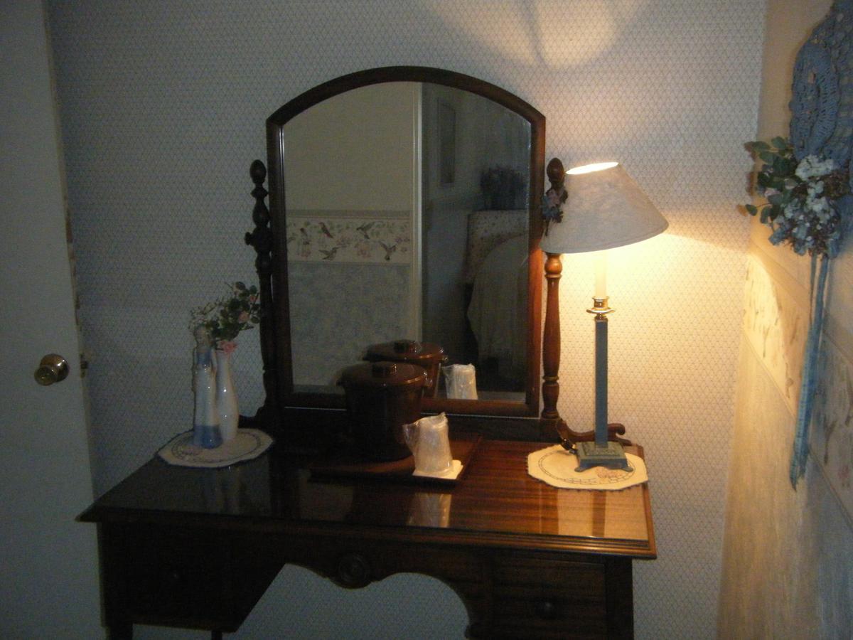 Boardwalk Inn Saint Ignace Rum bild